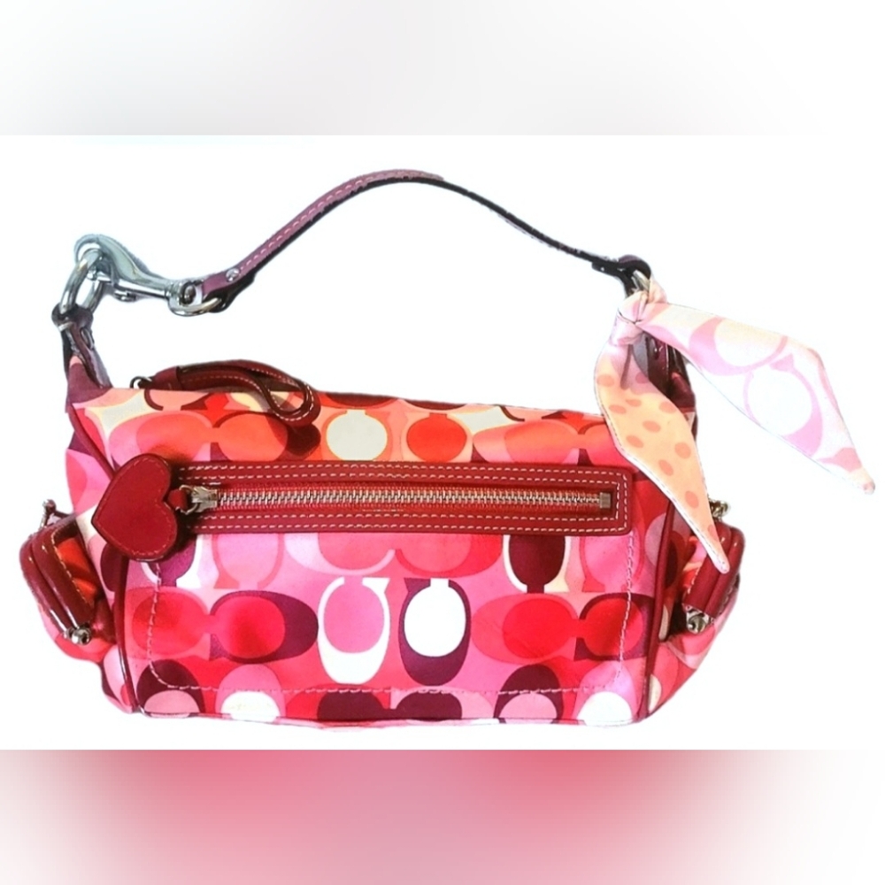 Rare Ltd Edition COACH Valentine Scarf Handbag Wristlet Heart Kisslock Purse